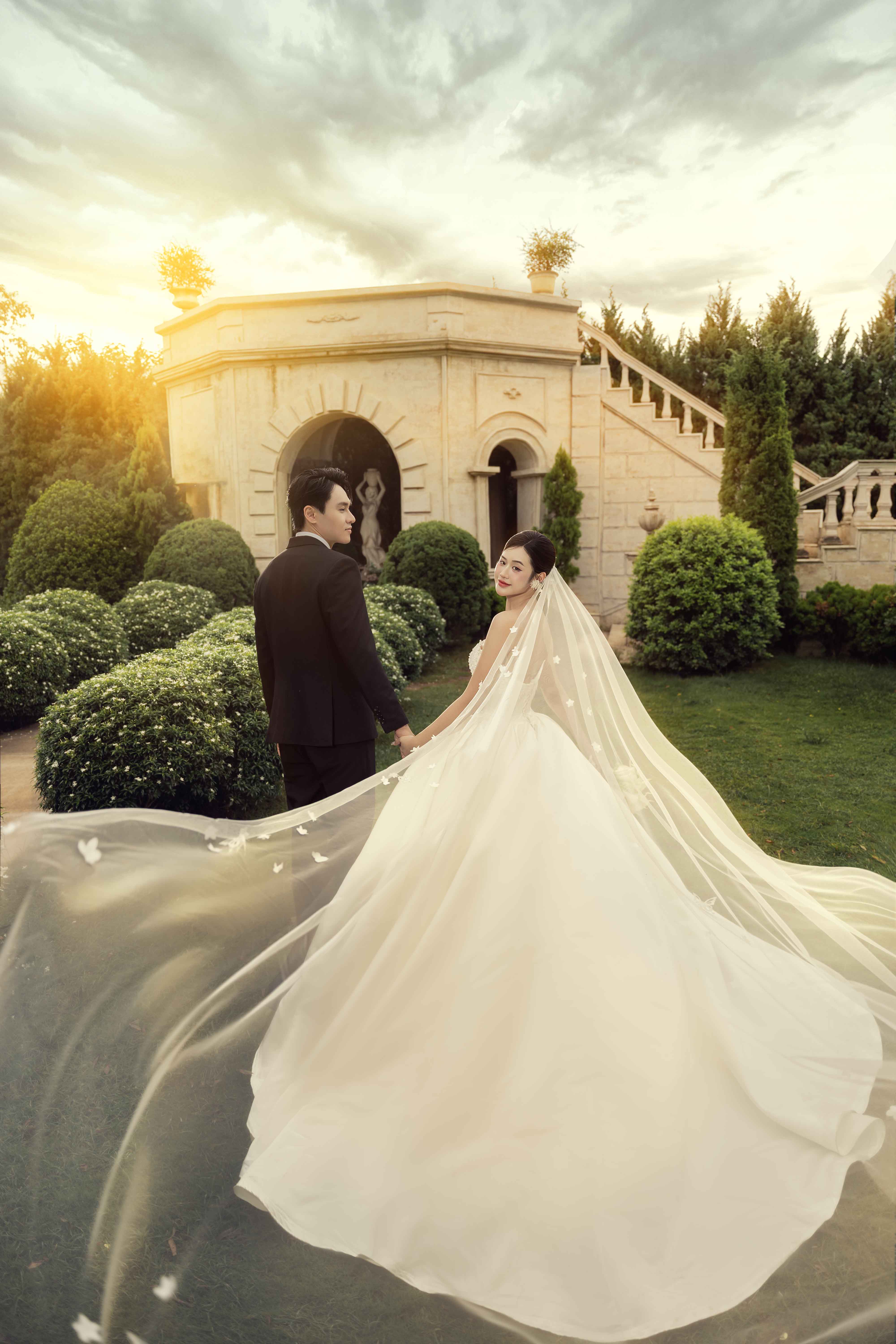 Nhật Anh & Thùy Anh